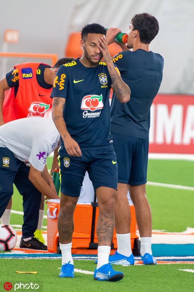 进攻体系中 进攻体系中