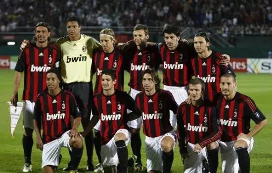 来自世界各 来自世界各