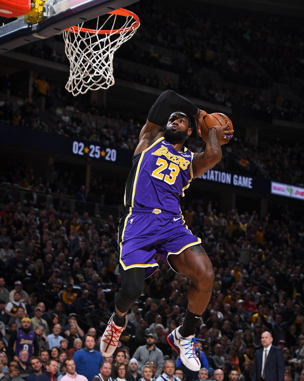 而這一策略 而這一策略