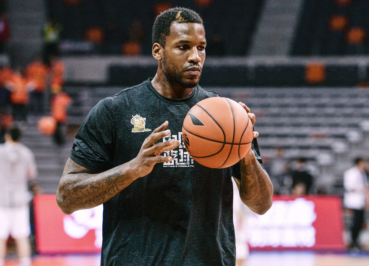 地在面对同 地在面对同