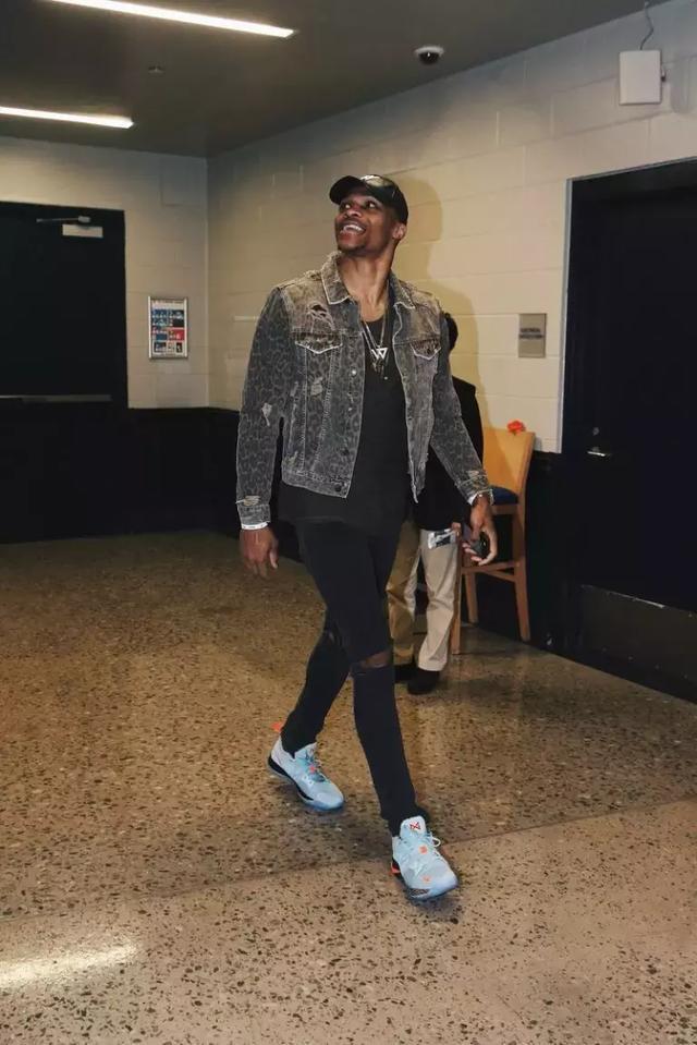 卫冕冠军止 卫冕冠军止